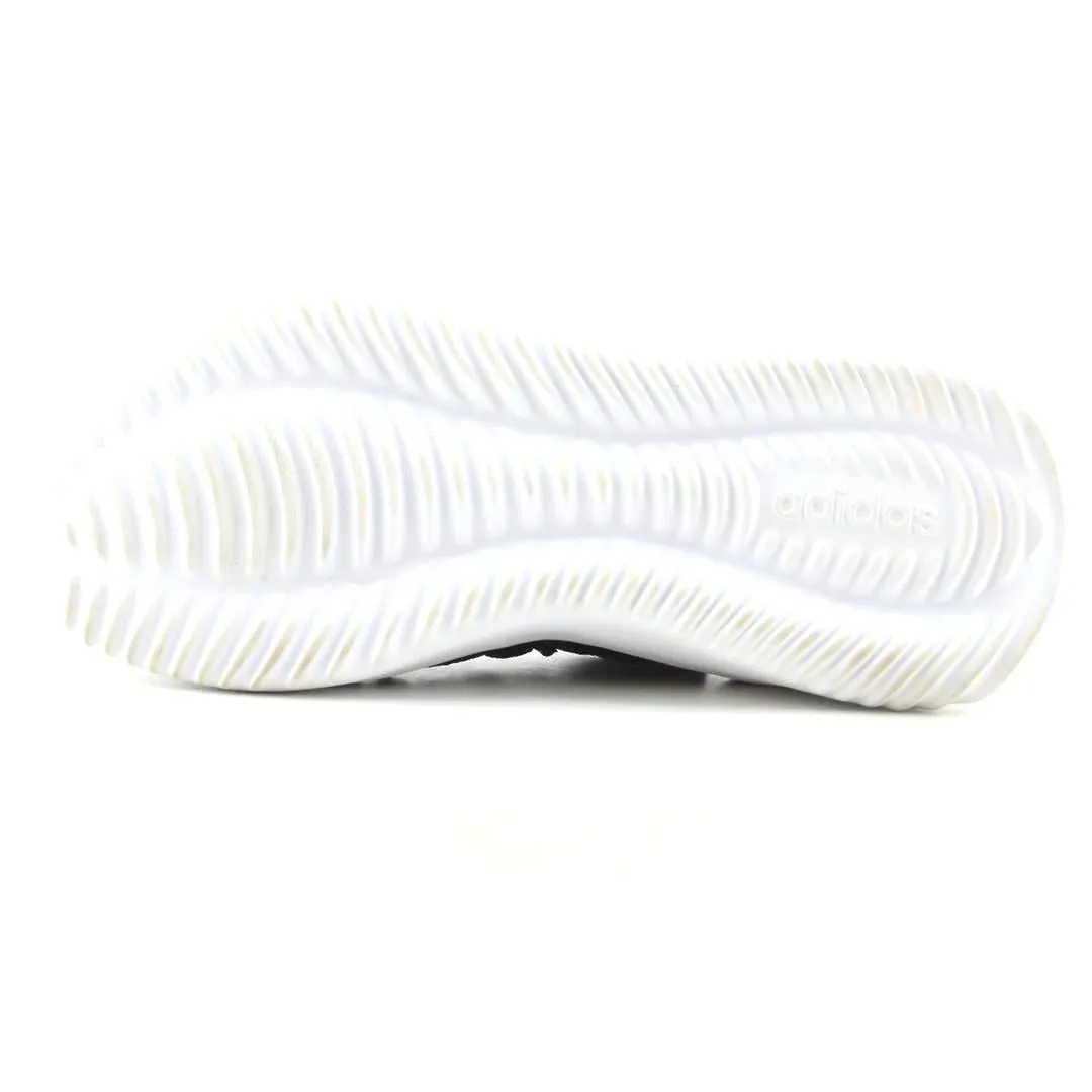ADIDAS  ULTIMAMOTION