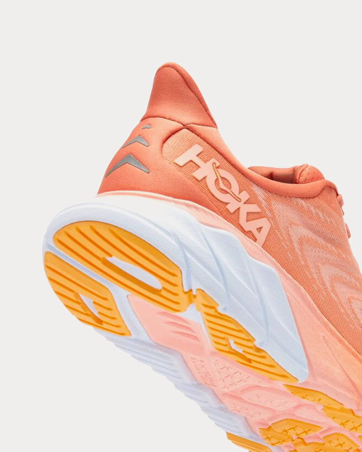 Arahi 6 Sun Baked / Shell Coral Running Shoes
