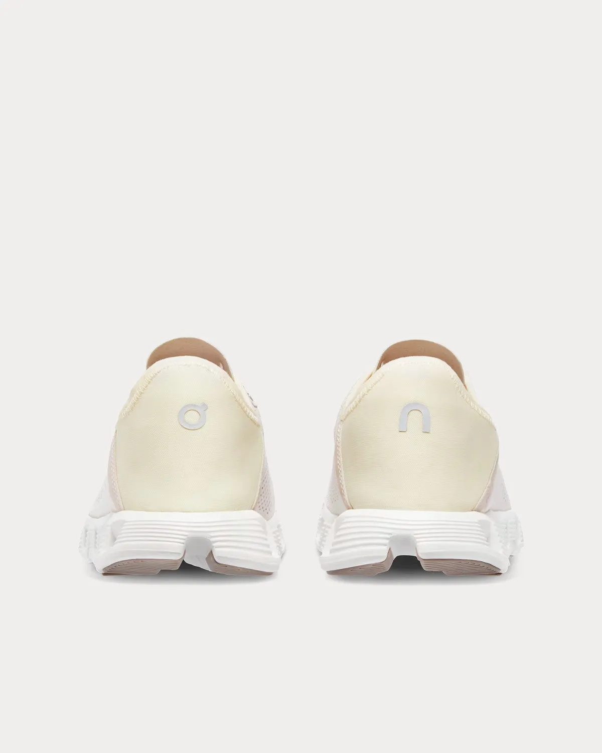 Cloud 5 Sand / Ray Running Shoes
