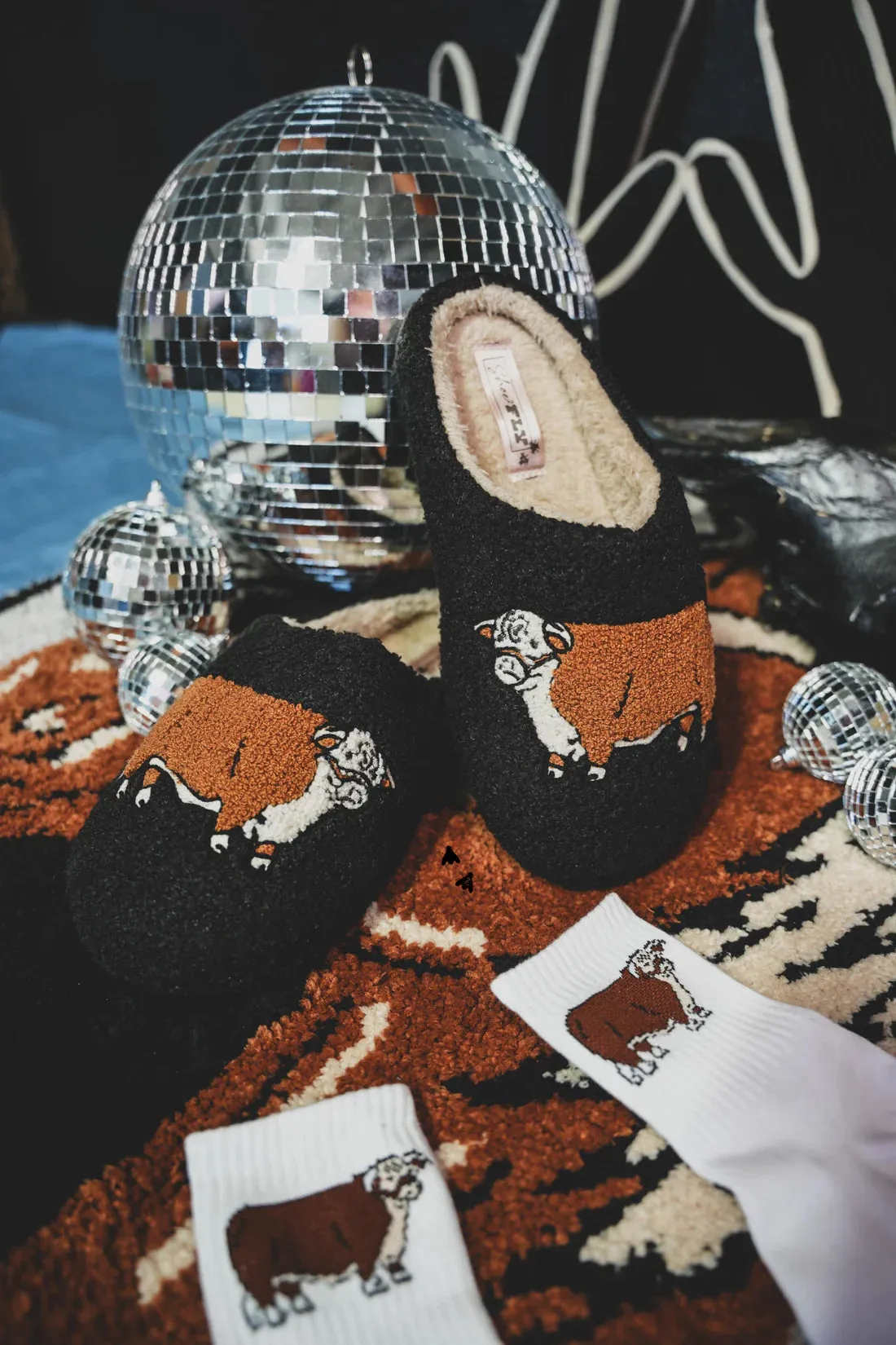 Hereford Sways Black Slipper Slides