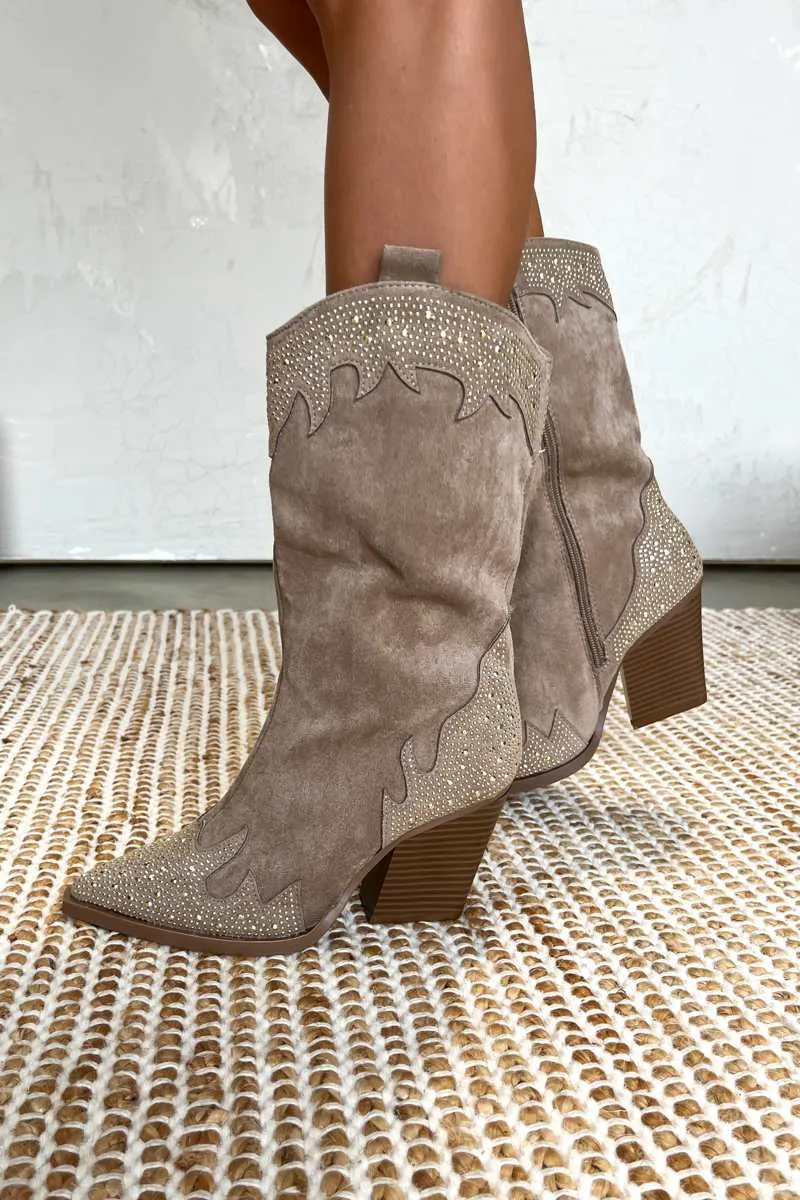JACKSON Diamanté Detail Cowboy Western Boots - Beige