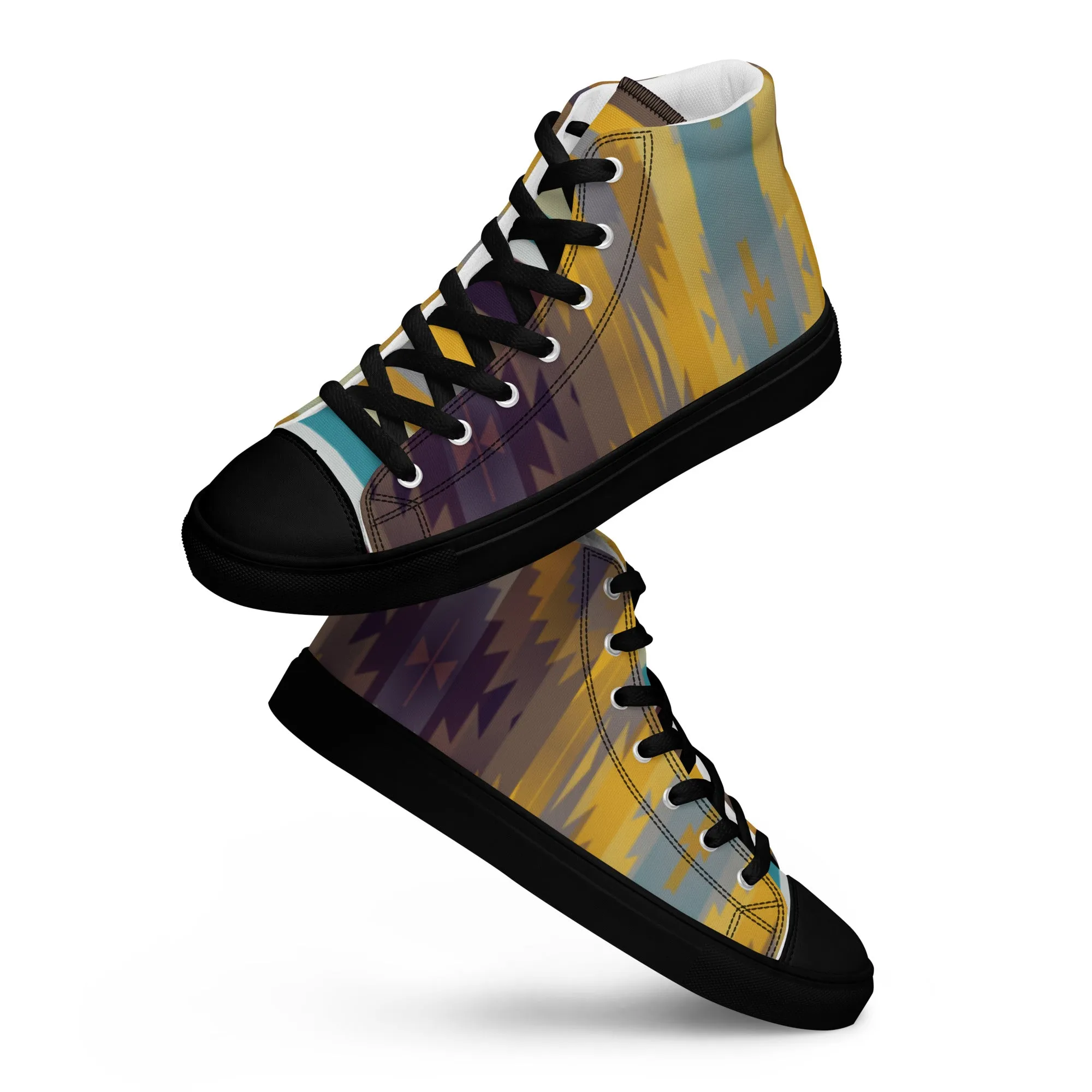 Men’s high top canvas shoes in the colors of nature