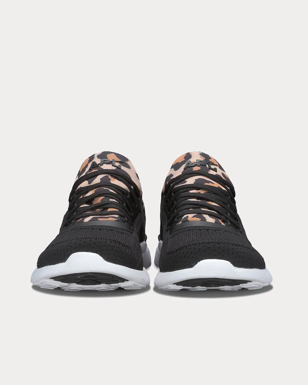 TechLoom Tracer Black / Leopard Running Shoes
